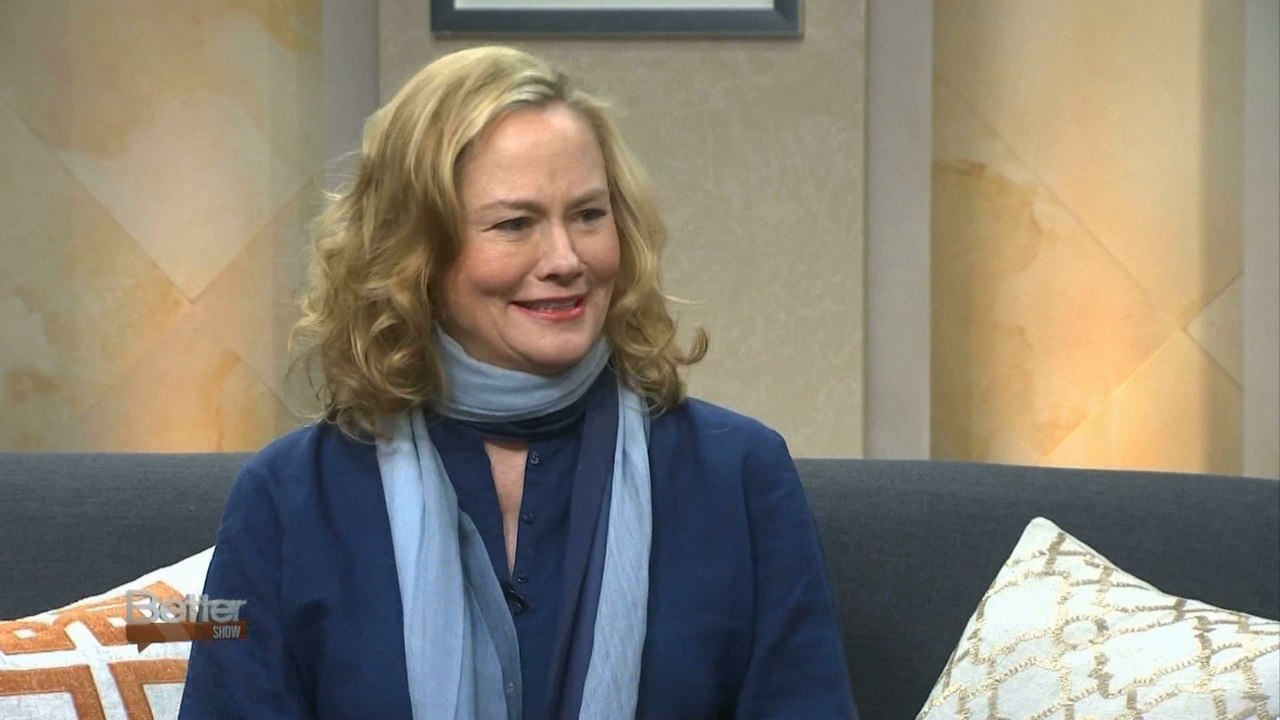 Cybill Shepherd Is Here!