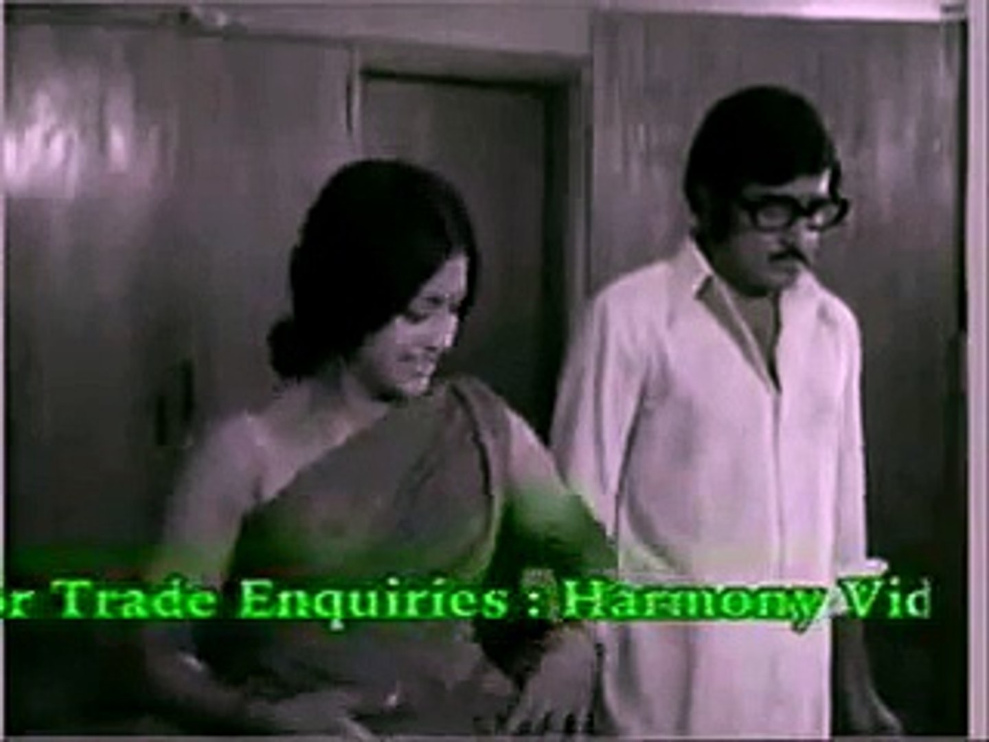 Actress blouse Removing - video Dailymotion