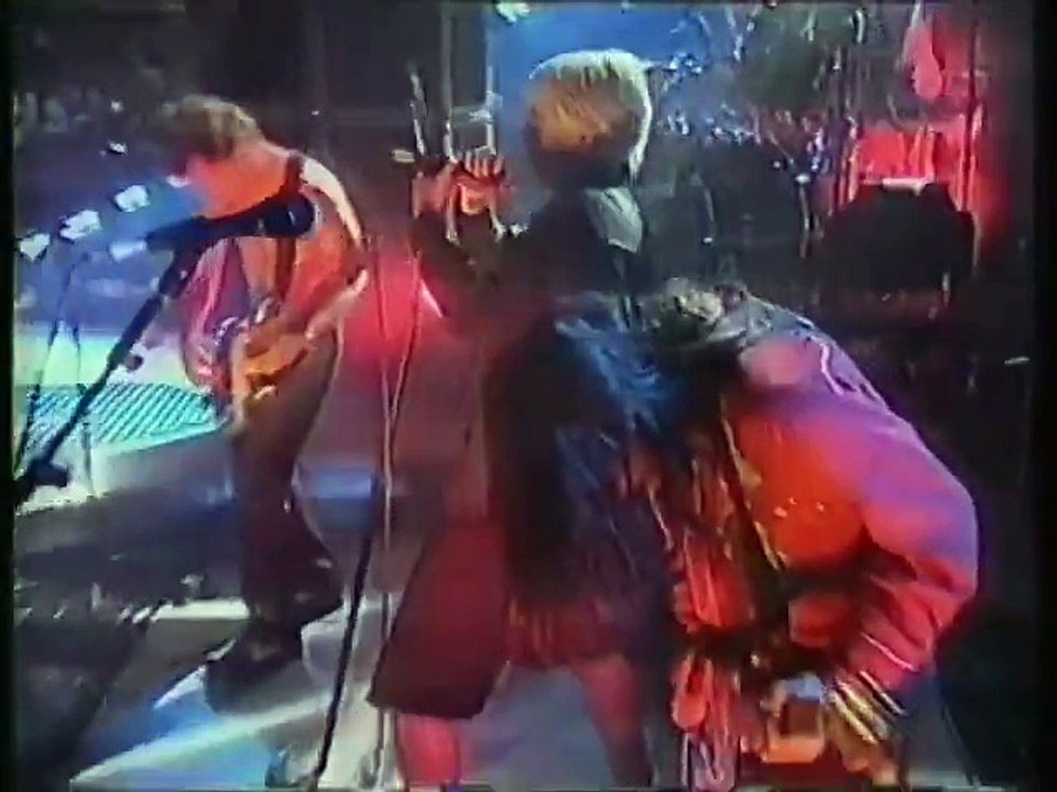 Red Hot Chili Peppers - Scar Tissue [Live, TFI Friday - England, 1999]