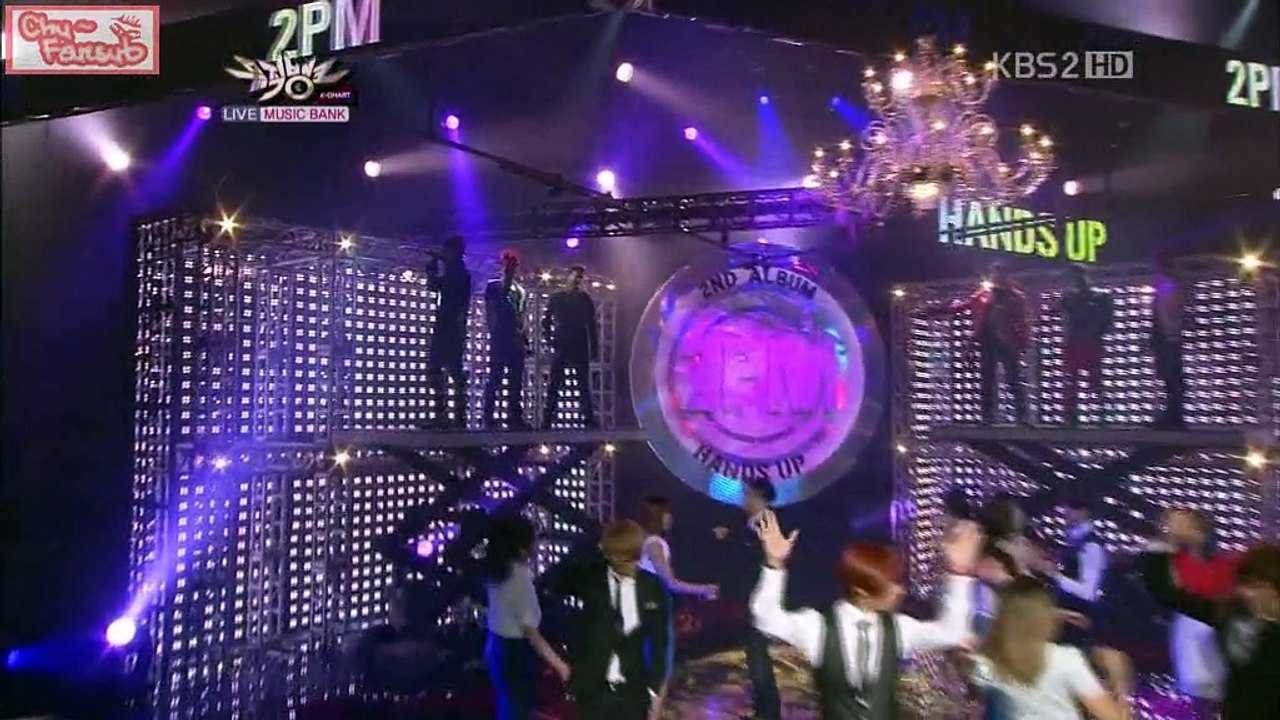 [Subs Español] 2PM - Hands Up (20110624 MB)
