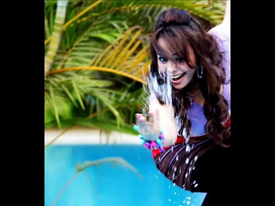 سارة اليافعي