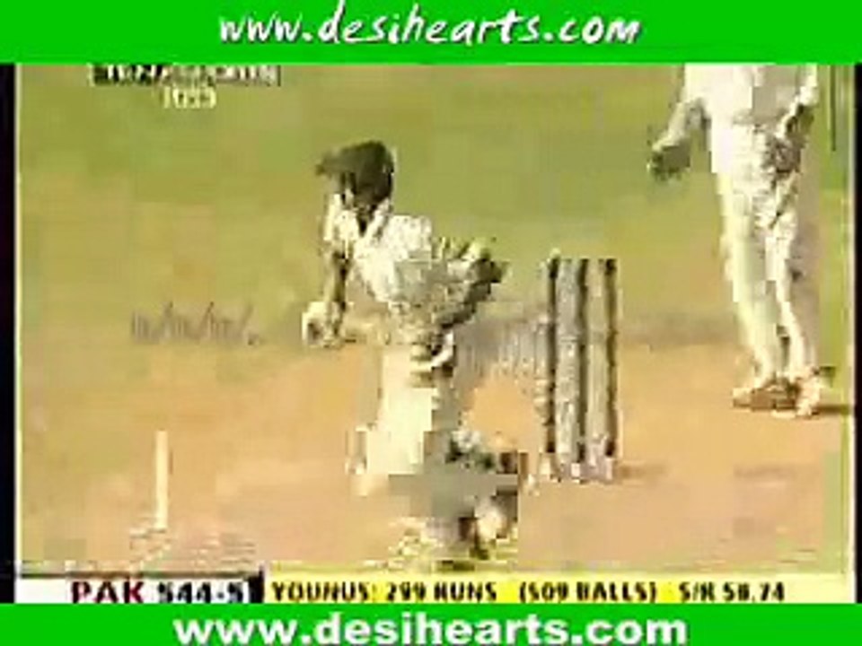 Younas khan 300 run's ball vs sri lanka