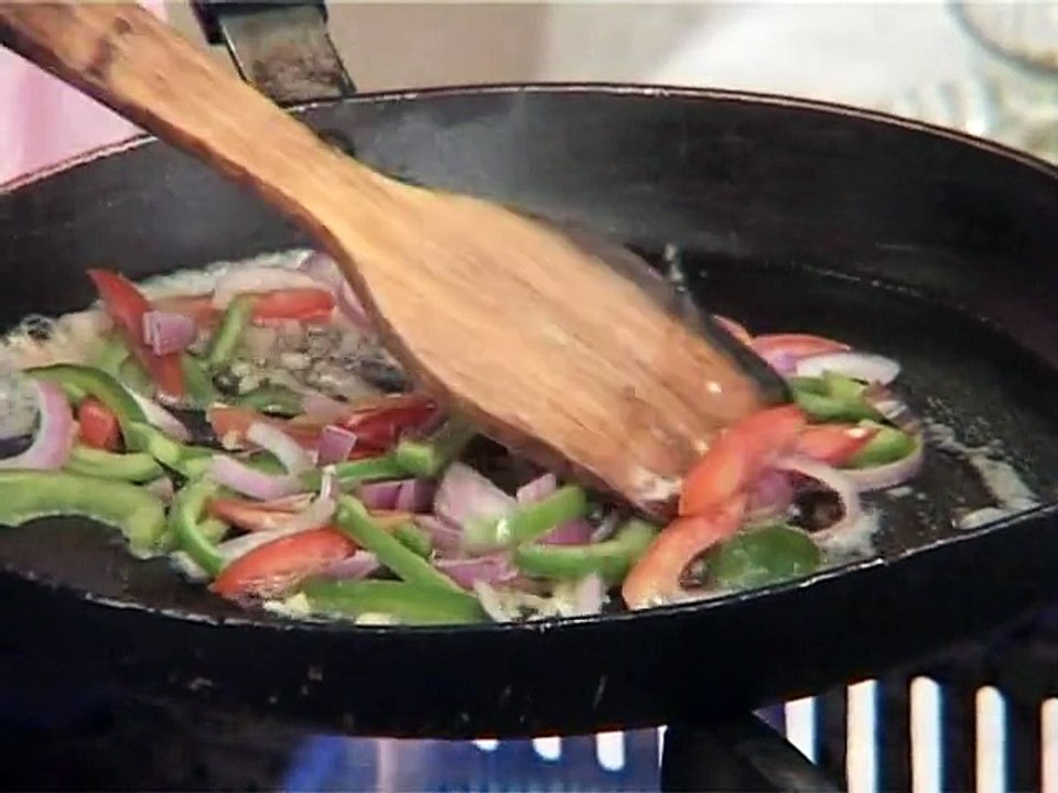 Journeys & Curries  – Ludhiana – Paneer Lababdar_clip2