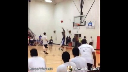 L'énorme alley-oop !