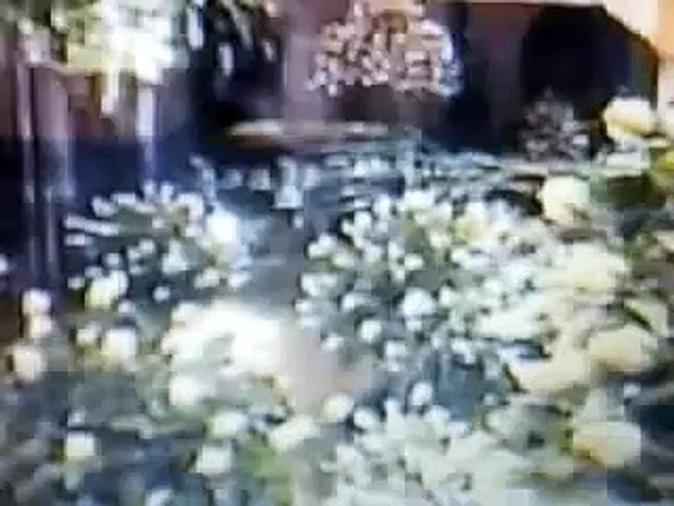 Short clips of selena's funeral (april 2 1995)