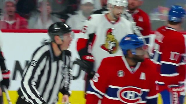 Le Joueur des Canadiens' P.K. Subban met un grand coup de crosse à Mark Stone