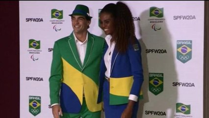 Presentan uniformes de delegación brasileña para Panamericanos Toronto 2015