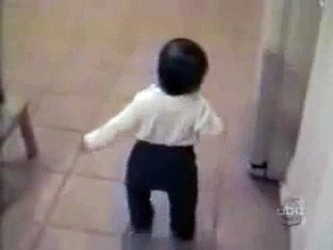 Stand Like Mommy Stands! Stand Like Mommy Stands! VERY FUNNY VEDIO OF 2015