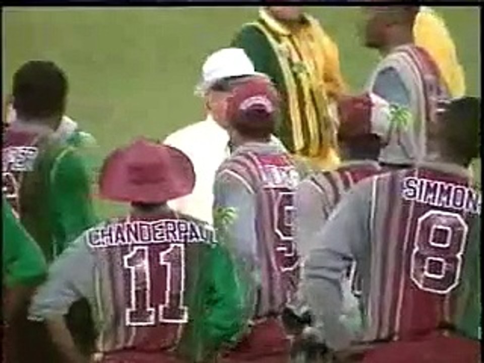 Cricket cheating you never seen, You wont believe this