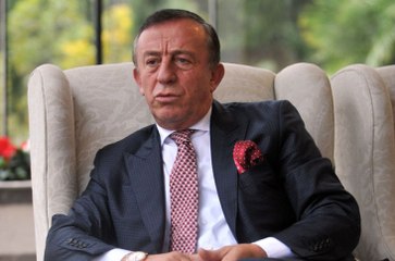 Ali Ağaoğlu, Site Yönetimini Darp Etmekle Suçlandı