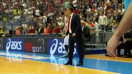 Showtime by the court performed by Radonjić and Vujošević