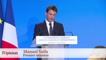 Le Top Flop : Manuel Valls dévoile son plan contre le racisme / Le PSG refoule Canal   du Camp des loges