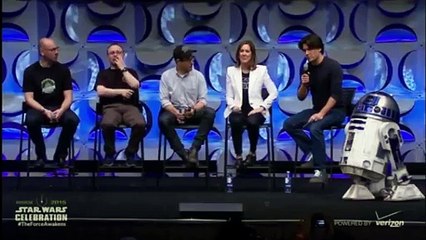 Présentation du nouveau droïde BB-8 à la Star Wars Celebration 2015
