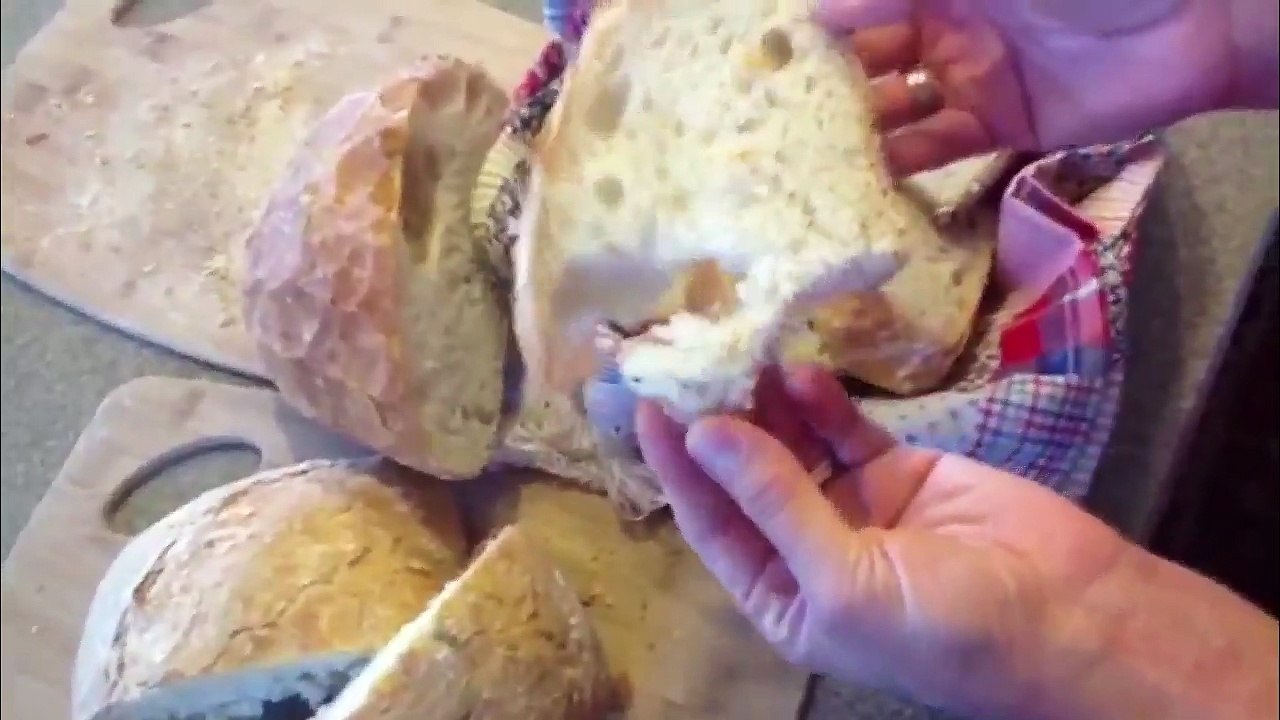 Hamur Yoğrulmadan Ekmek Nasıl Yapılır