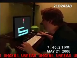 scary maze game makes dude break the computer and pee himself lol