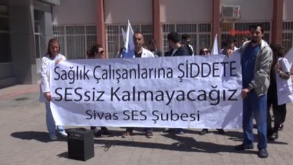 Sivas Bıçaklanarak Öldürülen Doktor Ersin Arslan Anıldı