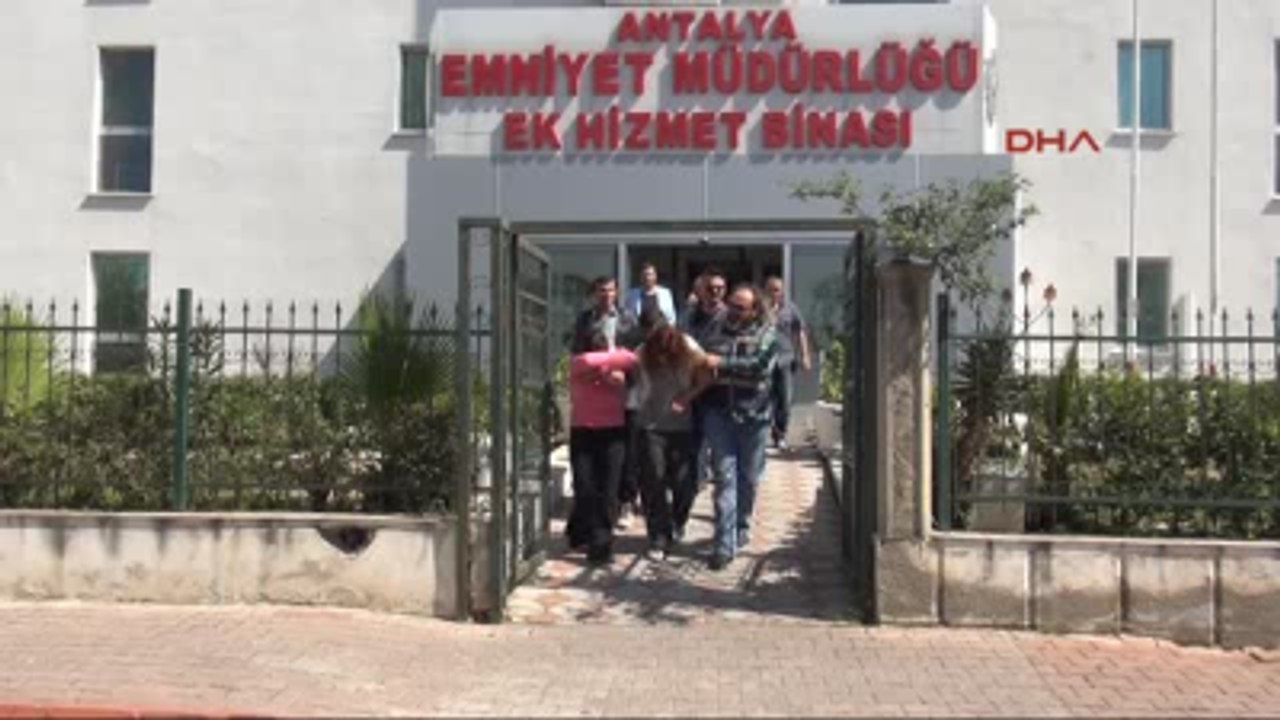 Antalya Sahte Plakayla Hırsızlık Yapan Şüpheliler Yakalandı