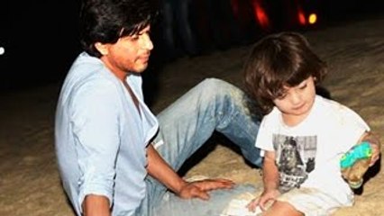 Shahrukh PLAYS With Son Abram - The Bollywood