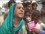 Urdu speaking woman Abuses Altaf Hussain & telling the reality of MQM