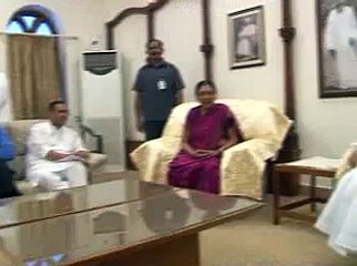 Ahmedabad Gujarat CM Anandiben meets Bohra community's spiritual leader