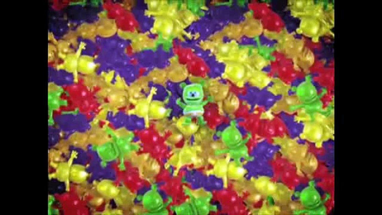 5 Minutes IRISH Gummy Bear Song GAELIC St. Patrick's Day Gummibär