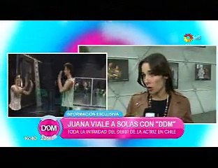 Juanita habla después de estrenar una obra en Chile