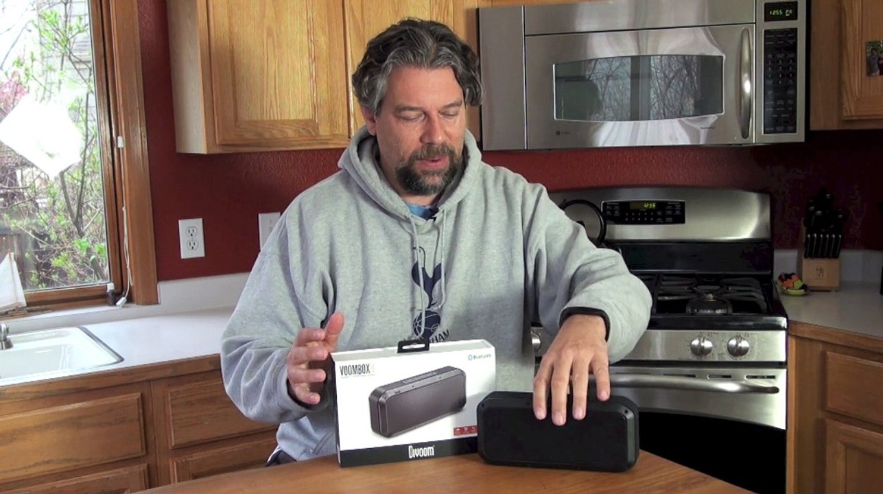 Divoom Voombox Party bluetooth speaker review