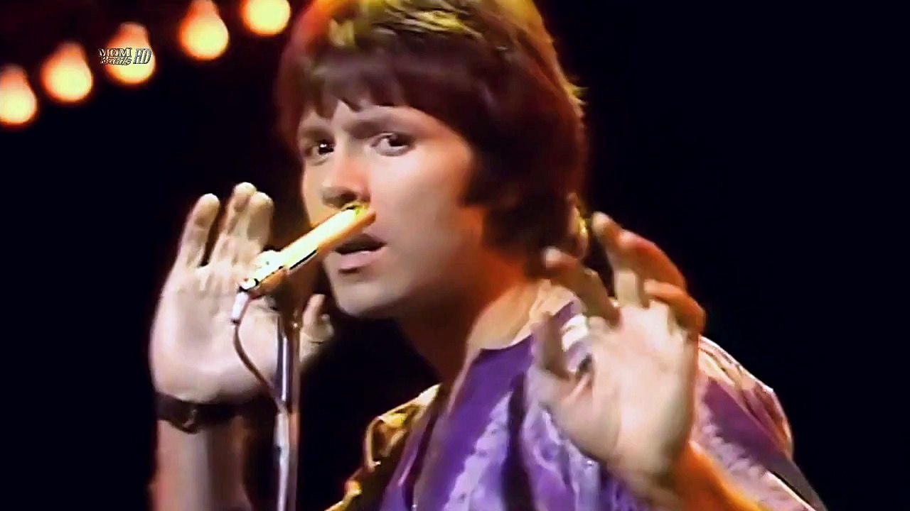 Ɗ℮√il Woman "Cliff Ʀichard" HD {Miros Mar}¸.•*¨*• ♪♫