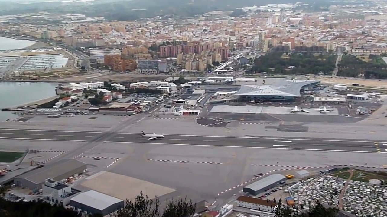 Plane Landing at GIB/LXGB - Gibraltar airport