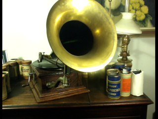 In the Shade of the Old Apple Tree - Macdonough & Haydn Quartet