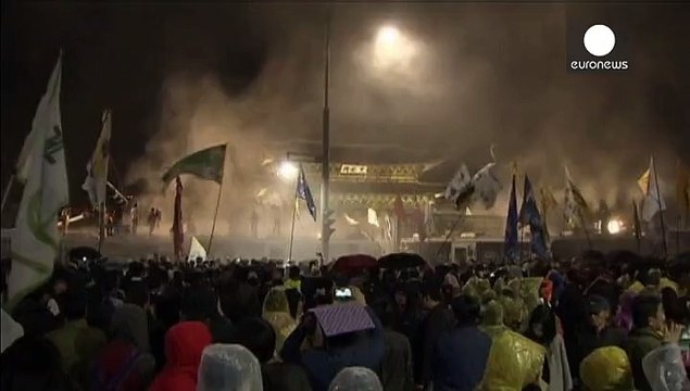 Південна Корея: родичі загиблих на поромі Севоль побились із поліцією