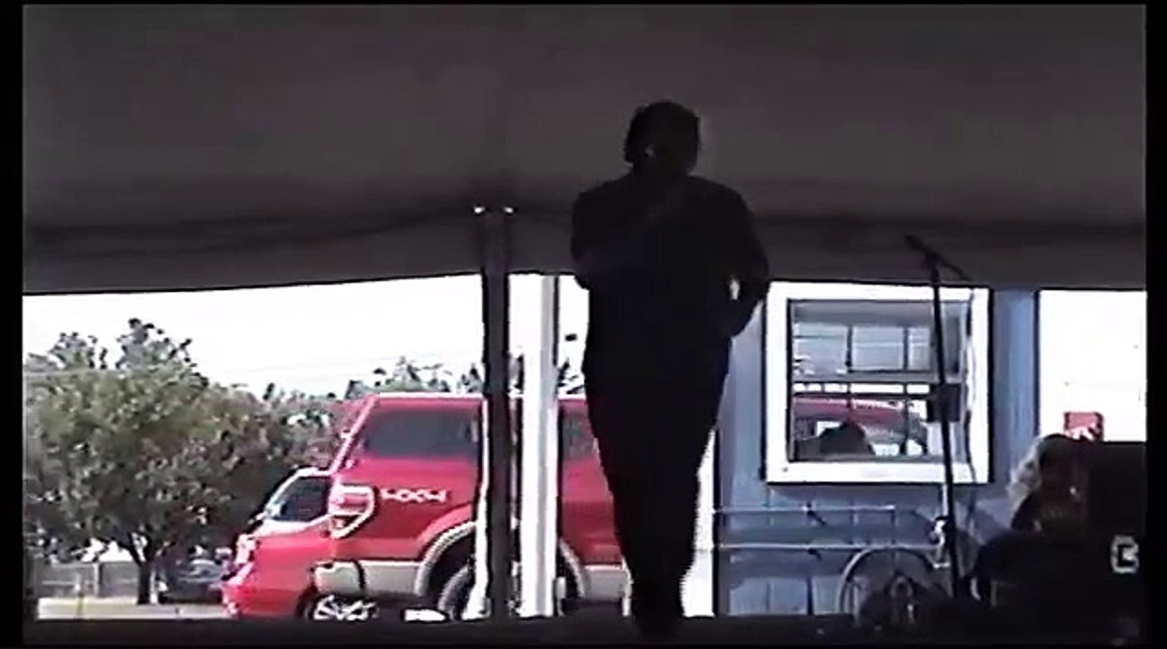 George Silva sings 'I'll Remember You' at Elvis Week 2012 (v