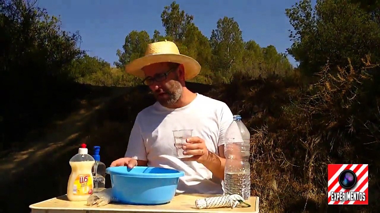 Comment expériences pour faire des bulles de savon et de liquide maison