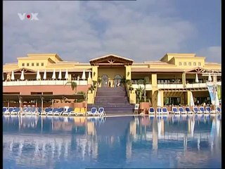 Nandini Mitra & Sarah Kuttner spielen Golf im Club Aldiana Alcaidesa