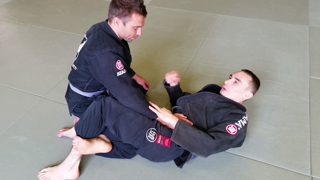 contre-attaque sur passage de demi-garde jjb