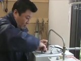 أحدث الإختراعات في اليابان.. كيف تحول كيلوغرام قمامة إلى لتر بنزين