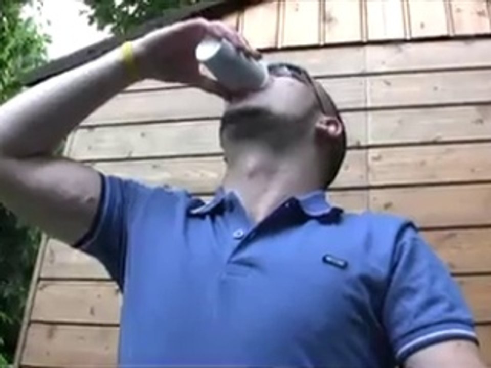 Un verre de vers à l'apéro _