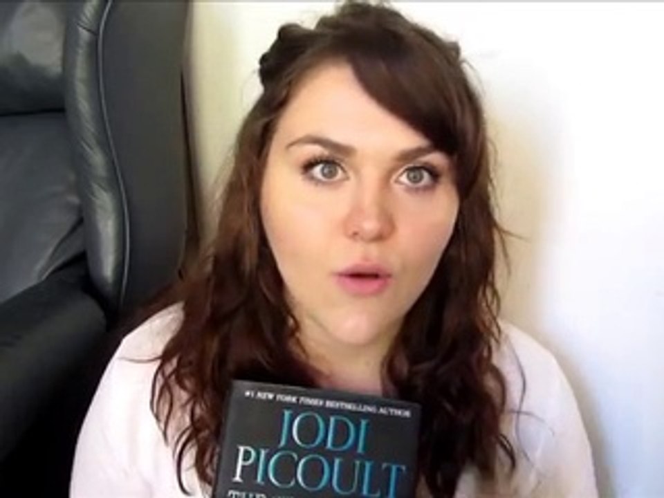 Book Talk! "The Storyteller" by Jodi Picoult Book Review