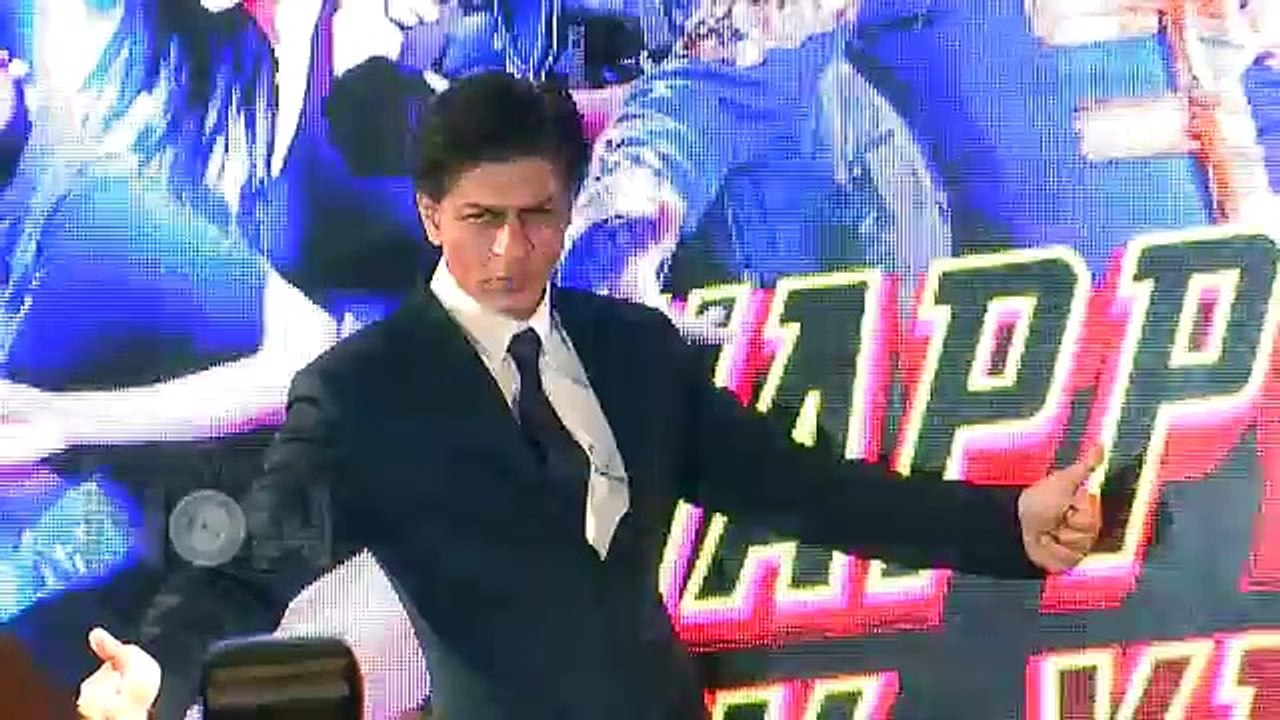Gauri Khan and Shahrukh Khan Party in G o a  HD