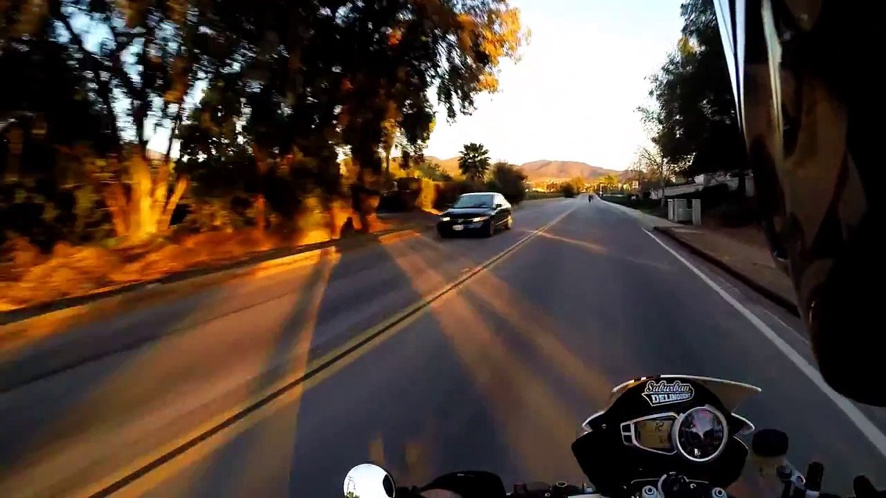 TRIUMPH SPEED TRIPLE 1050 GROUP HOOLIGAN RIDE | POWER WHEELIE MACHINE !!!