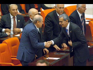 adam sanmıştım adam değilmiş..