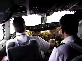 Landing the Boeing 747  in turbulence & snow at Anchorage airport