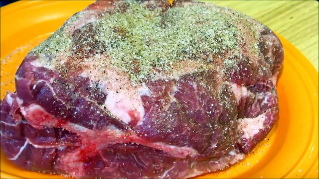 Smoked Pork Butt - BBQ Pulled Pork Recipe - Weber Jumbo Joe