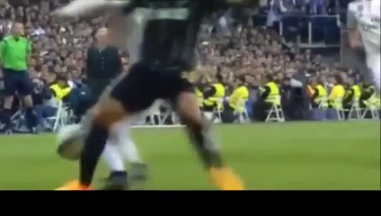 Cristiano Ronaldo's Spectacular Nutmeg Vs Marcos Angeleri (18-4-2015)