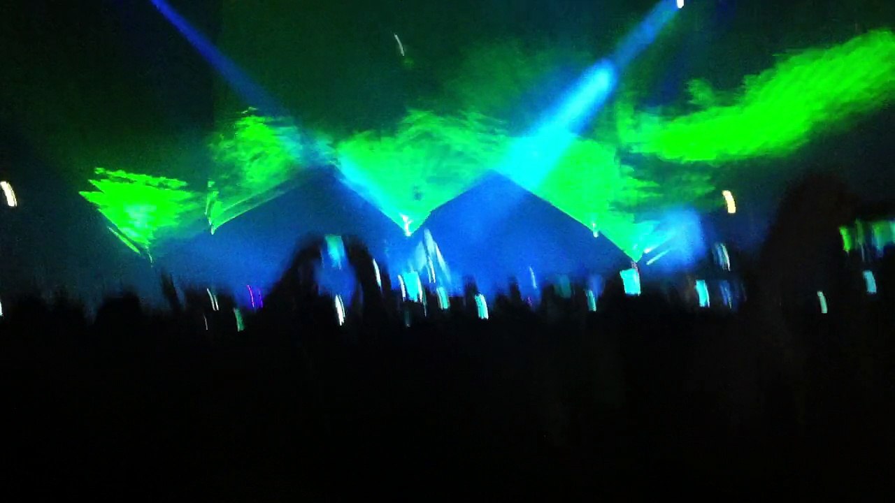 Robbie Williams - Feel - Bratislava