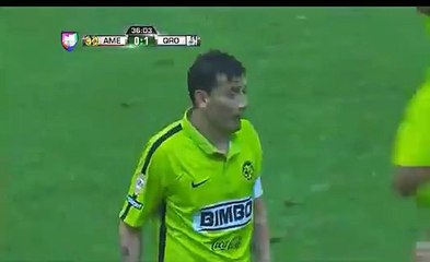 club america-queretaro Martinez amazing free-kick chance