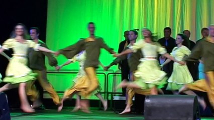 להקת ״אנחנו כאן״ - ריקוד הורה