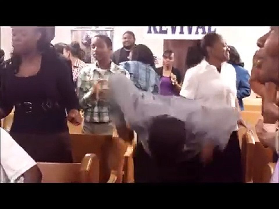 YOUTH RALLY PRAISE BREAK
