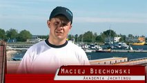 Akademia Jachtingu szkolenia kursy żeglarskie wzywanie pomocy na morzu