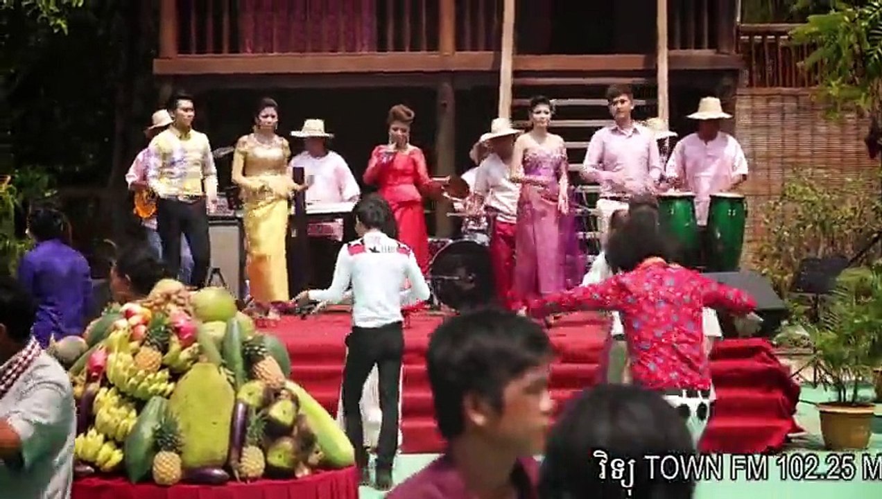 Khmer new song for khmer new year 2015,ខ្ជិលនឹងយកប្តី By ចេន សាយចៃ